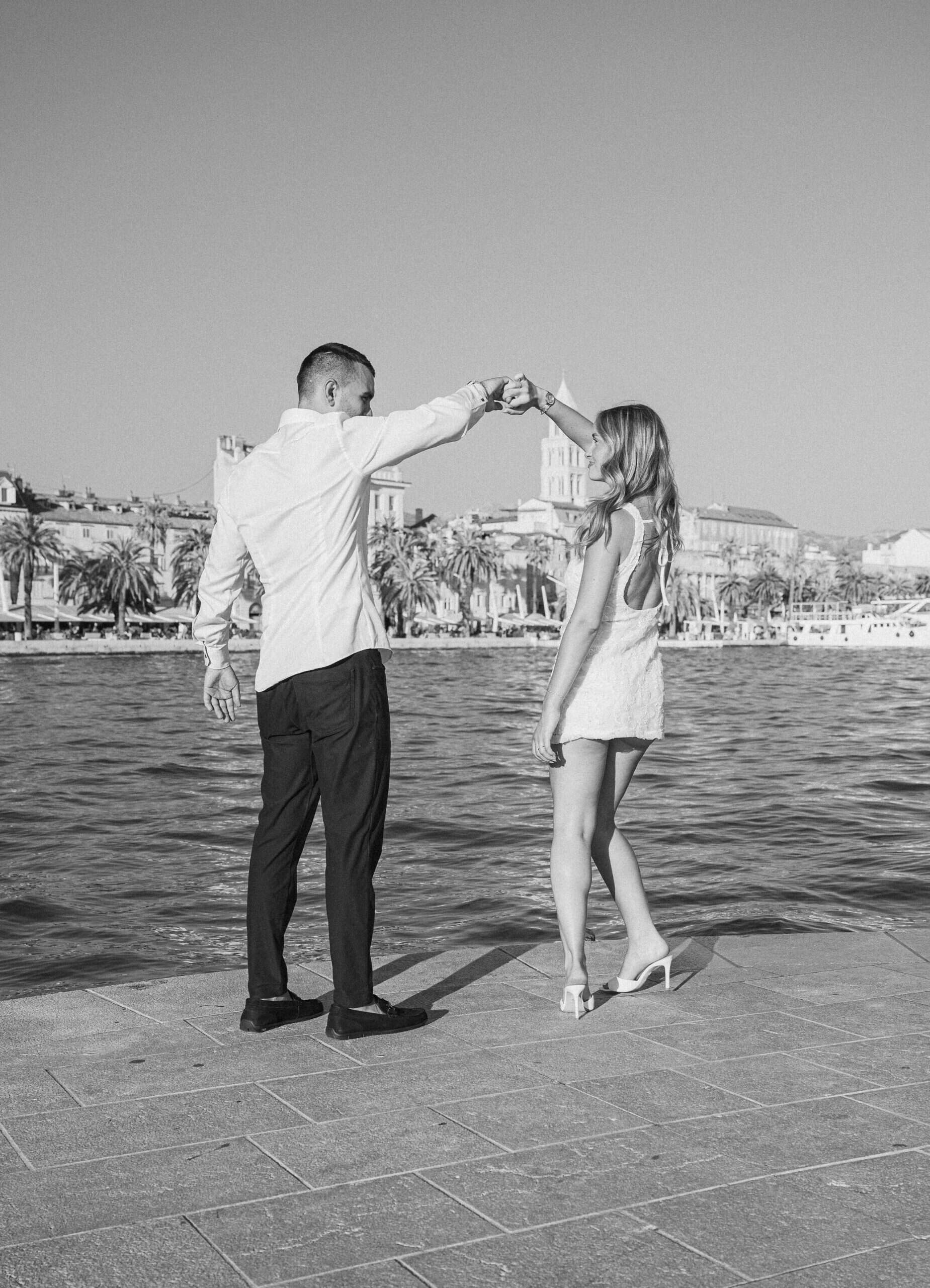 Spontani ples Cristine i Ratka na Matejuški, romantični trenuci u arhitekturi Splita.